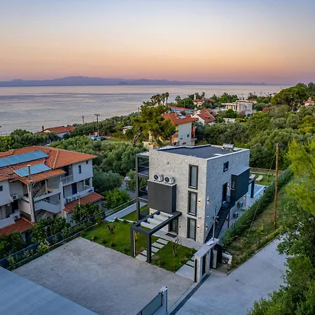 Royal Retreat Villa Polychrono