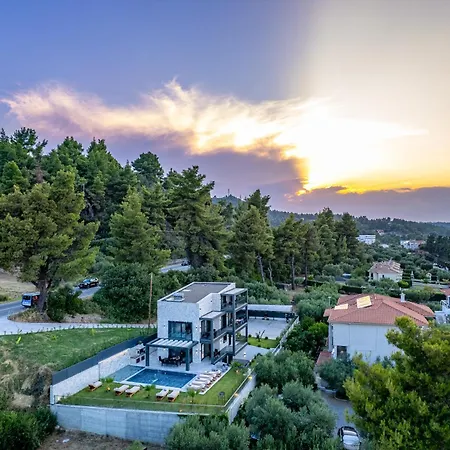 Royal Retreat * بوليخرونو