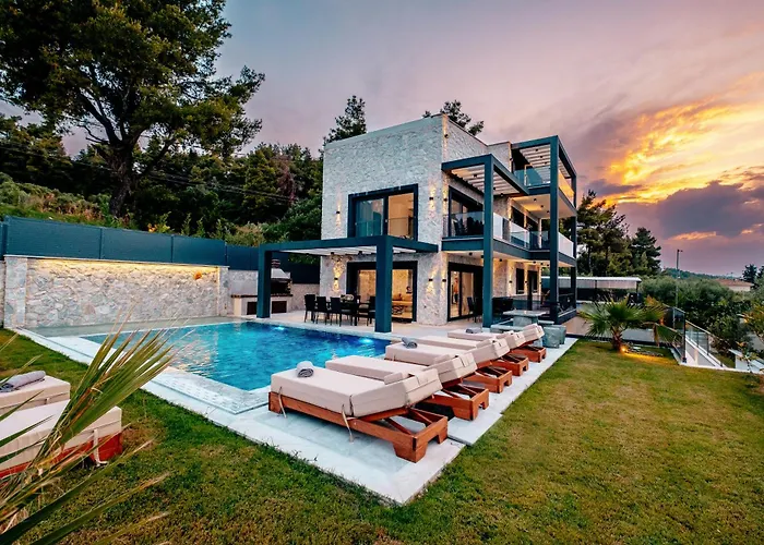 别墅 Royal Retreat 波利克罗诺