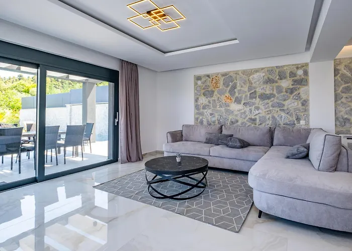 别墅 Royal Retreat