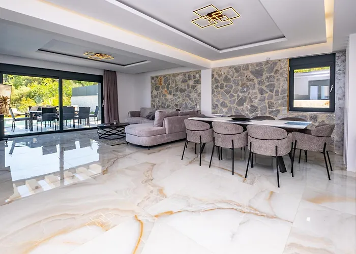 Royal Retreat * 波利克罗诺