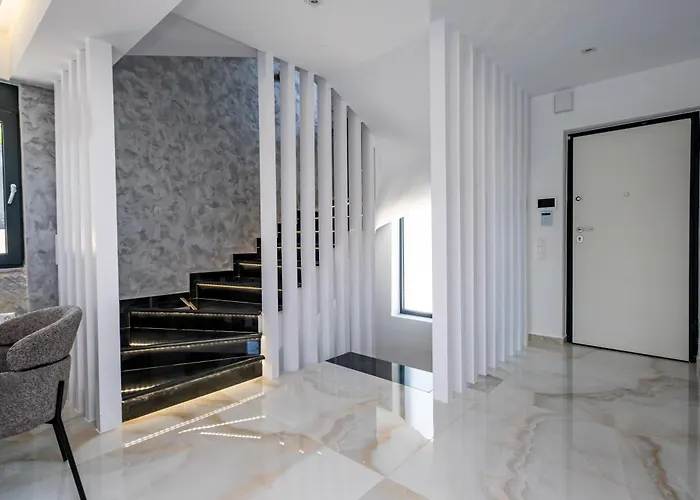 别墅 Royal Retreat