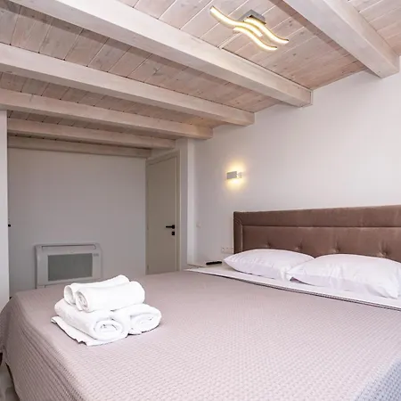 Royal Retreat 빌라 폴리크로노