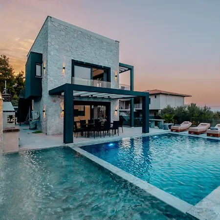 Royal Retreat 빌라 폴리크로노