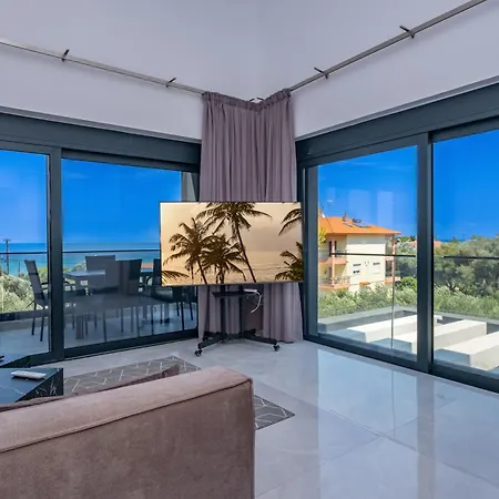 Royal Retreat 폴리크로노